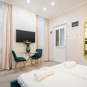  Appartamento Kiraly 33 - Hidden Gem - Location By Bqa